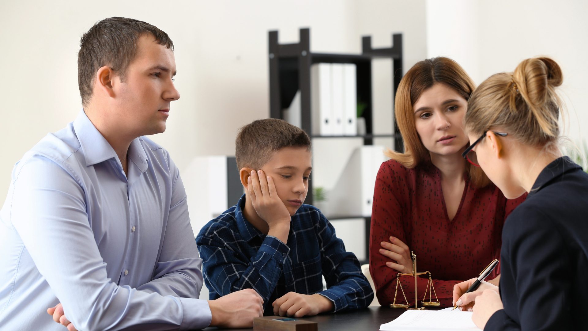 Anlaşmalı Boşanma İle İştirak Nafakası İstenilmemiş Olsa Bile Velayet Hakkı Kendisine Verilen Taraf, Her Zaman Çocuk İçin Karşı Taraftan İştirak Nafakası Talep Edebilir.